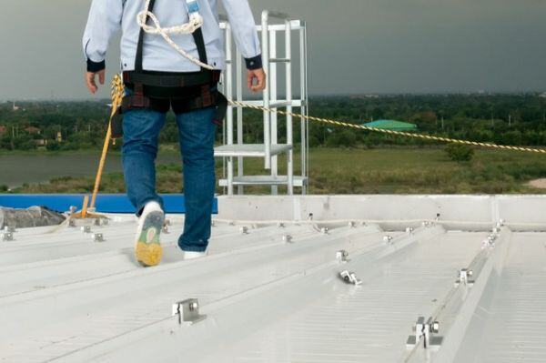 commercial roof inspection 4 600x400