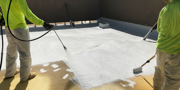 spray foam action shot 2x1